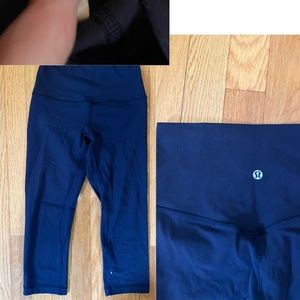 Lululemon Navy blue crop leggings!